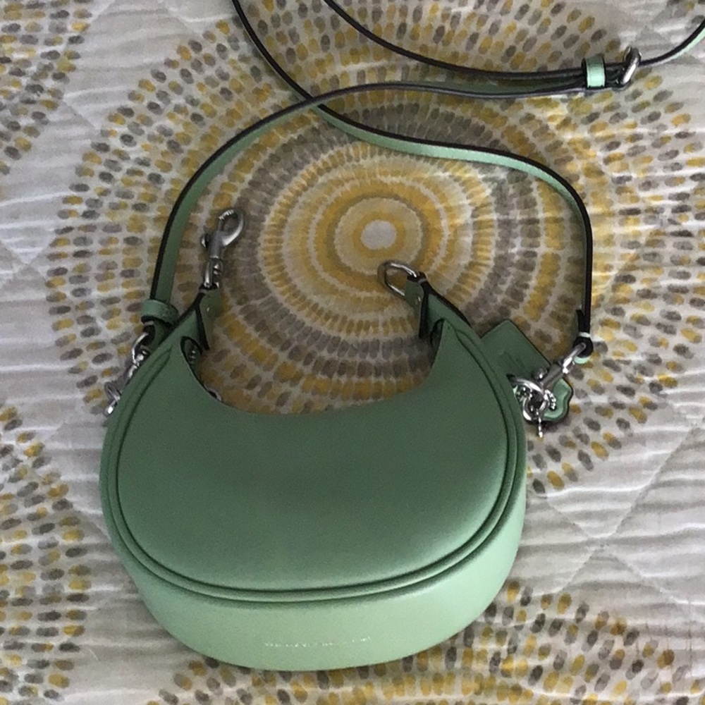 COPY - ⚡️FLASH SALE⚡️Coach Pale Pistachio / Silver Jonie Bag & Id Card Case - Picture 4 of 15